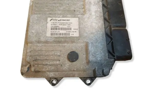 Fiat Grande Punto Engine control unit/module ECU 51843361 MJD6F3PI HW04P