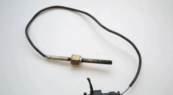 Mercedes-Benz ML W166 Oil temperature sensor A0009053905