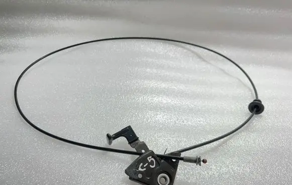 Audi A6 S6 C5 4B Engine bonnet/hood lock release cable 8D0823591A