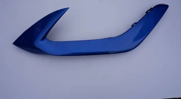 Front bumper splitter molding