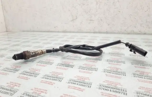 Volkswagen PASSAT CC Lambda probe sensor 06F906262AE