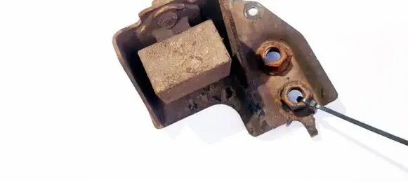 Toyota Avensis T250 Engine mount bracket