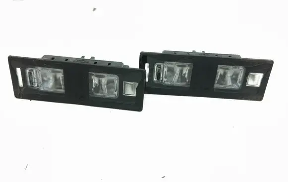 Audi Q3 F3 Number plate light 8W6943021A