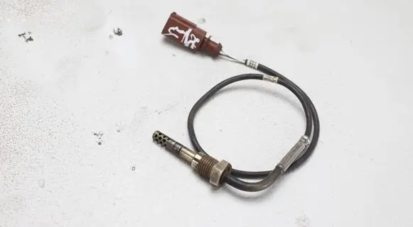 Volkswagen PASSAT B6 Exhaust gas temperature sensor 03G906088K