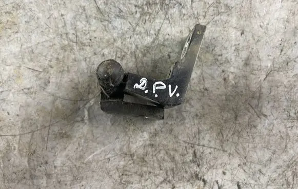 Volkswagen PASSAT B5.5 Front door upper hinge