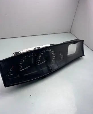 Opel Omega B1 Speedometer (instrument cluster) 87001300