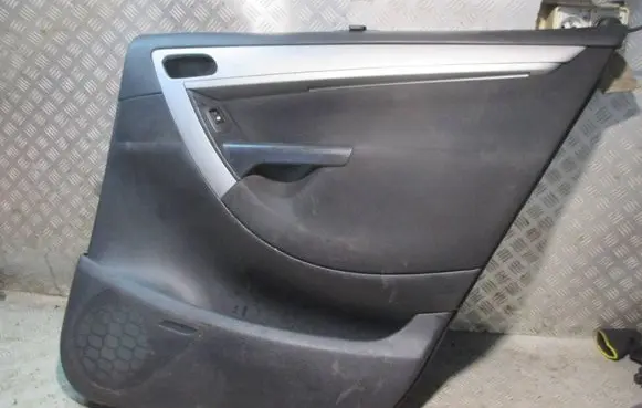 Citroen C4 I Picasso Coupe rear side trim panel 