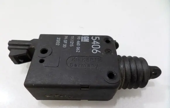 Opel Zafira A Central locking motor 90460062 1101215