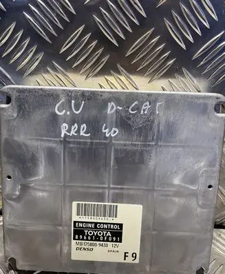 Toyota Corolla Verso AR10 Engine control unit/module 896610F091