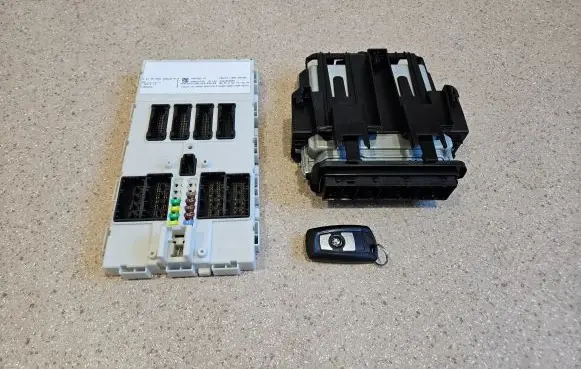 Engine ECU kit and lock set