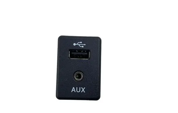 Nissan X-Trail T32 AUX in-socket connector 795405004