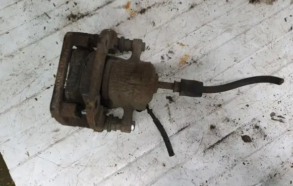 BMW 1 E81 E87 Rear brake caliper NOCODE