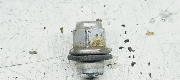 Toyota Corolla Verso AR10 Nuts/bolts 
