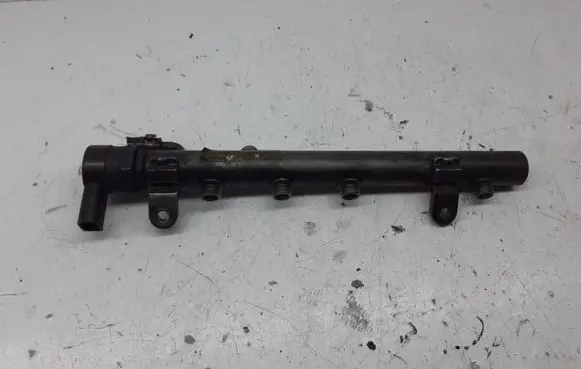 Mercedes-Benz ML W164 Fuel main line pipe A6420700495 A6110780449