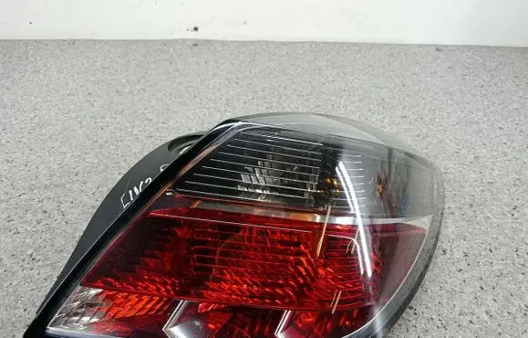 Opel Astra H Rear/tail lights 24451834