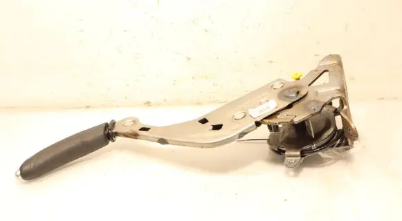Peugeot 508 Hand brake release handle 