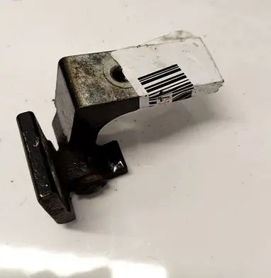 Alfa Romeo 159 Rear door lower hinge