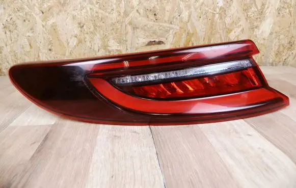 KIA Pro Cee'd III Rear/tail lights 92401J7200