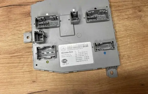 Mercedes-Benz C W205 Comfort/convenience module A2059006818