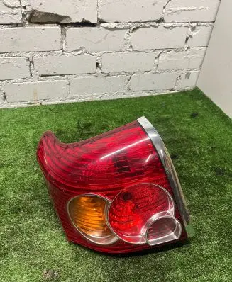 Toyota Avensis T250 Rear/tail lights