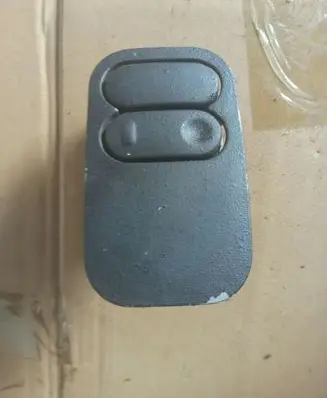Renault Kangoo I Windscreen/window heater switch 8200091748