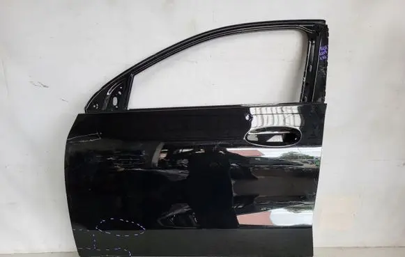 Mercedes-Benz GLA H247 Front door 2477224101