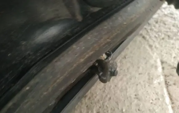 Toyota Prius (XW20) Rear door check strap stopper