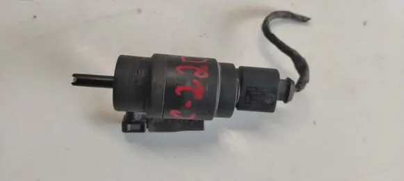 Mercedes-Benz C W203 Windscreen/windshield washer pump A0335450228 0296 3000179