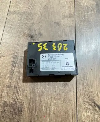 Mercedes-Benz C W203 Gateway control module A2034450000 A2115403545 410213008014