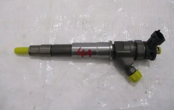 Renault Koleos II Fuel injector 0445110728