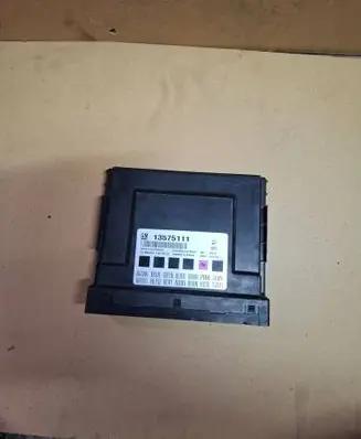 Opel Astra J Comfort/convenience module 13575111