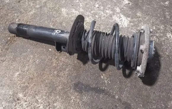 BMW 4 F36 Gran coupe Front shock absorber with coil spring 6873784