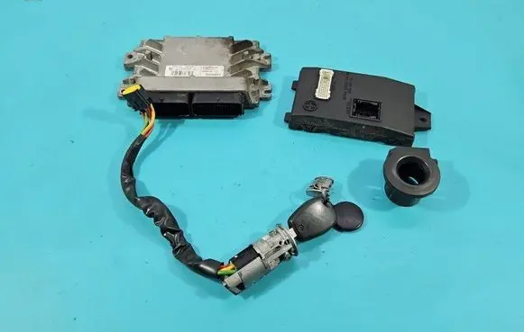 Dacia Sandero Engine control unit/module ECU S110140025A IMPRK1502320