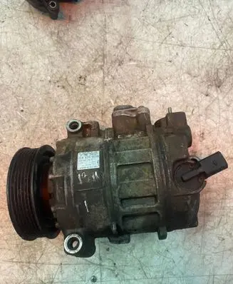 Volkswagen Crafter Air conditioning (A/C) compressor (pump) 2E0820803A