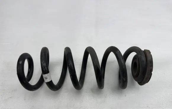 Audi Q7 4M Rear coil spring 4M0511115