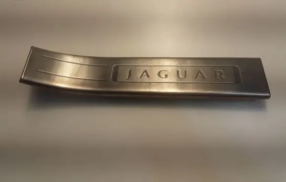 Jaguar XJ X351 Front sill trim cover AW93F13244