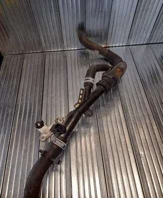 Nissan X-Trail T32 Engine coolant pipe/hose 1321016