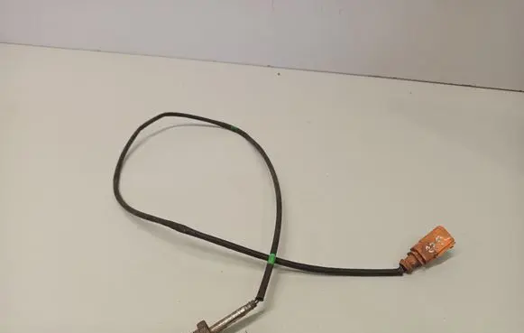 Volkswagen Touran II Exhaust gas temperature sensor 03L906088CM