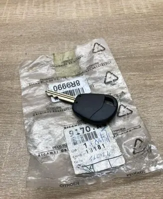 Citroen C5 Ignition key/card 9170N4
