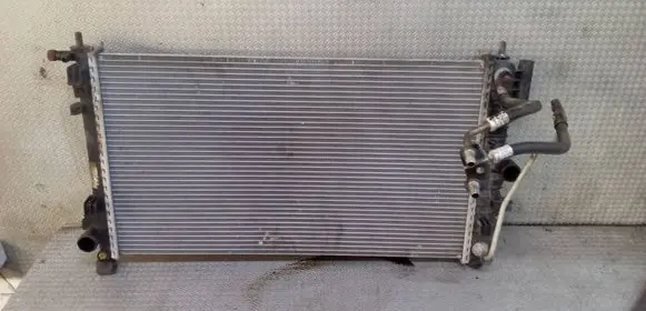 Opel Insignia A Coolant radiator 13241729