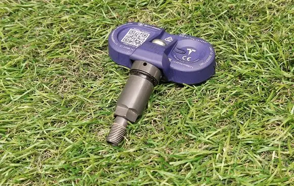 Tesla Model 3 Tire pressure sensor 149070101B