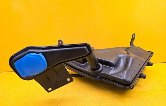 Porsche Macan (95B) Windshield washer fluid reservoir/tank 95B955449A 95B955441