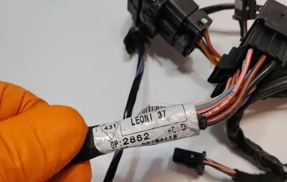 Renault Master II Front door wiring loom 257258R CE7079258R