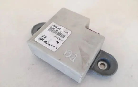 BMW 5 E60 E61 Antenna control unit 693502401 6935024-01