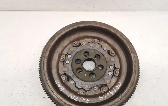 Skoda Octavia Mk2 (1Z) Dual mass flywheel 03G105266BD