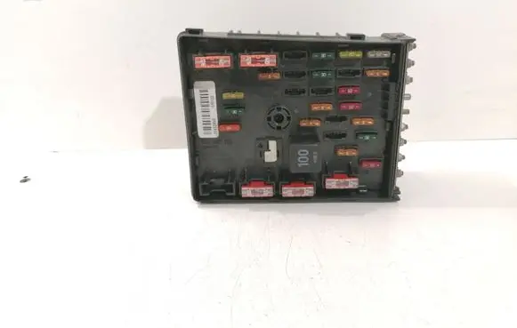 Volkswagen PASSAT B6 Fuse box set 3C0937125