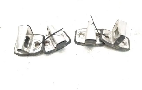 Audi A8 S8 D2 4D Front door lock loop/hook striker 