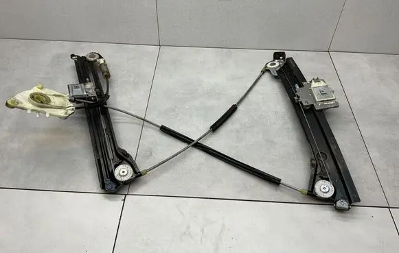 Volkswagen Golf VI Front door electric window regulator 5K7837462B
