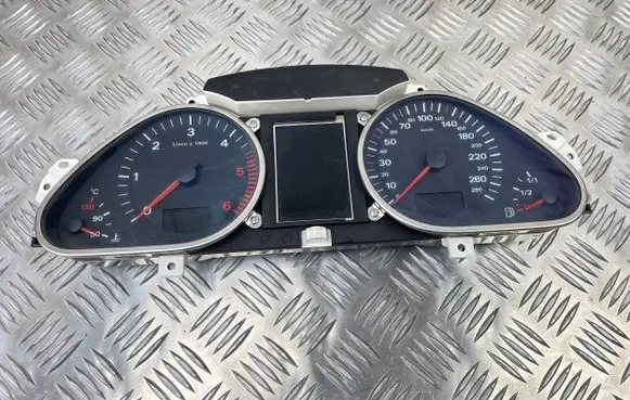 Audi A6 S6 C6 4F Speedometer (instrument cluster) 4F0920932 4F0910930C