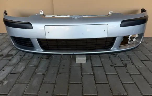 Volkswagen Golf V Front bumper 1K0807217